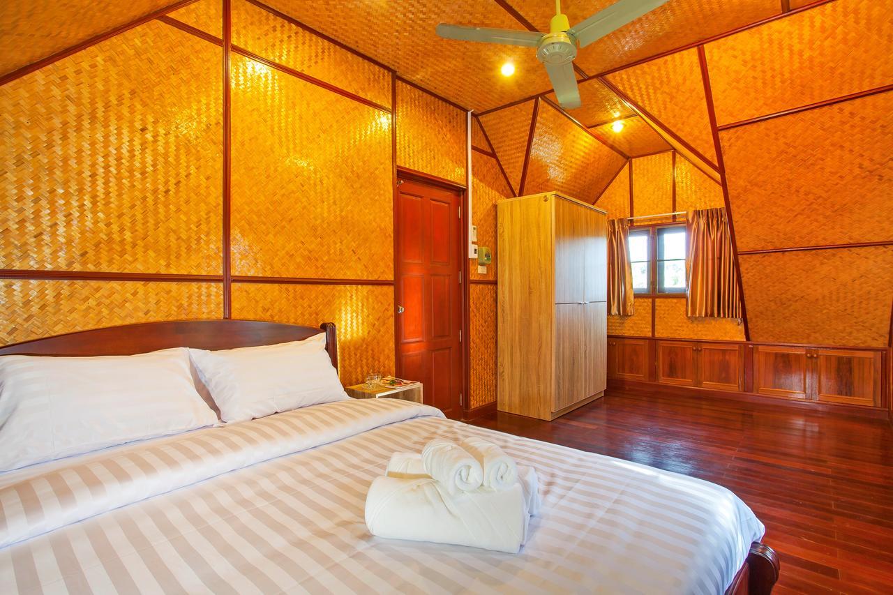 Traditional Thai Villa Nikkie In Tropical Nature, 4Br & Pool, Near Rawai Beach Nai Harn Exterior photo
